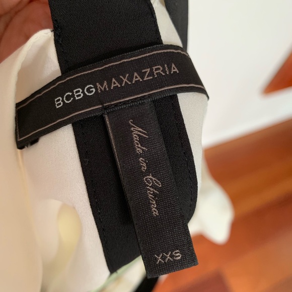 BCBG MAXAZRIA Sleeveless Blouse XXS - Picture 2 of 2